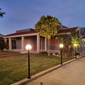 Pina Arenella Villa