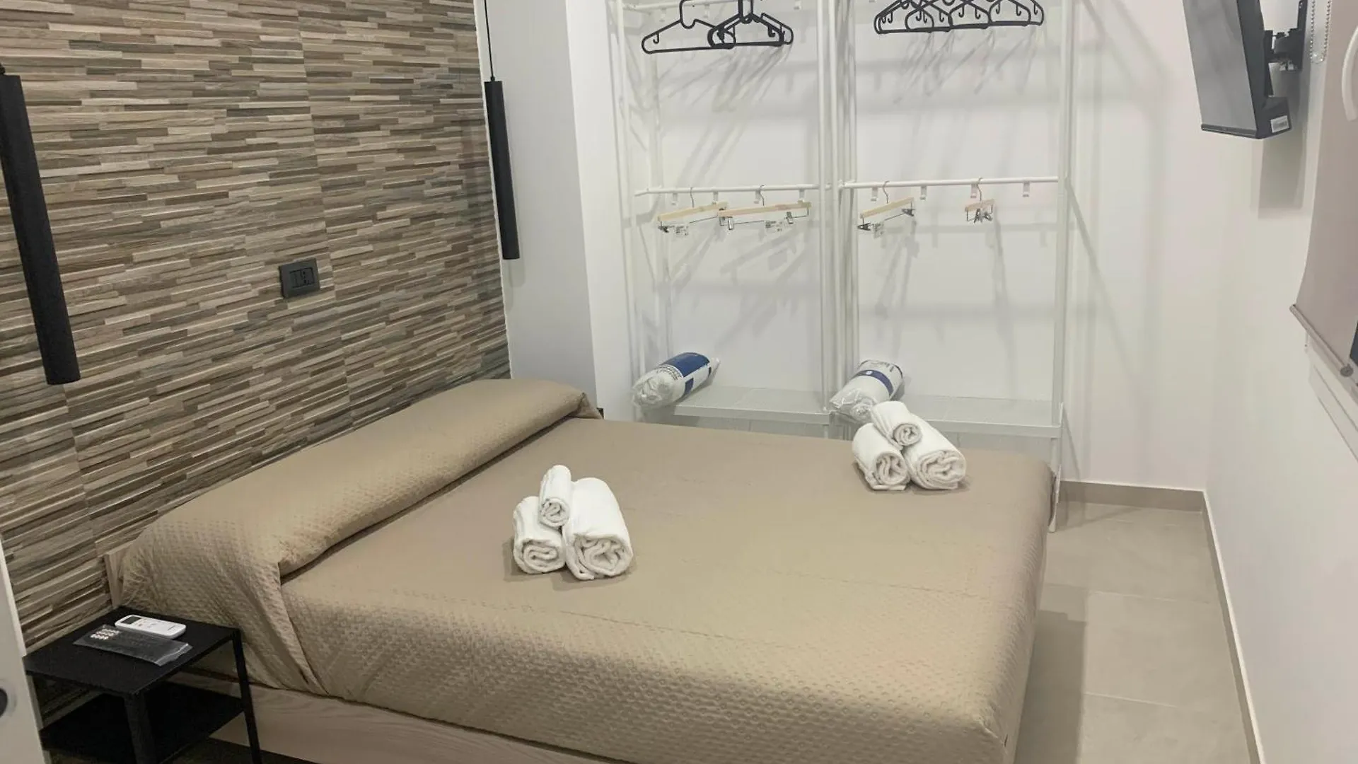Donna Flavia Summer Relax Arenella  Italy